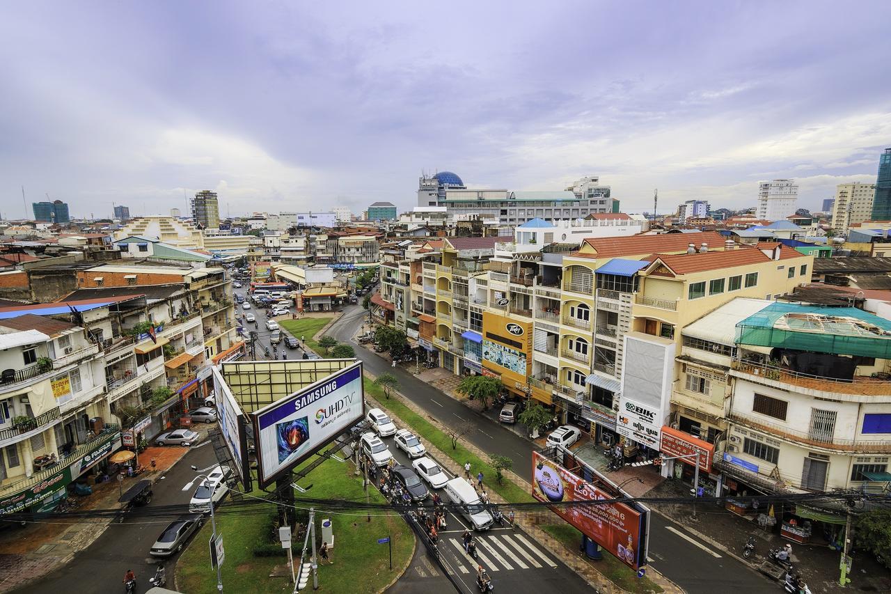 Paradise Hotel Phnom Penh Esterno foto